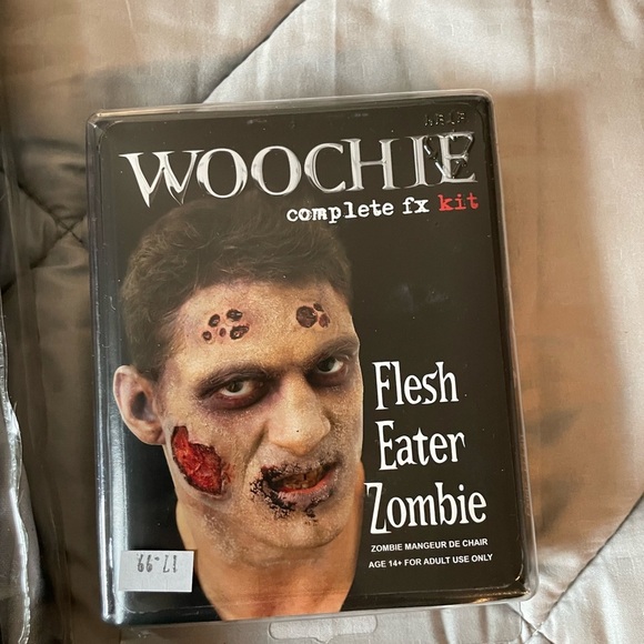 Hot Topic zombie costume with fx makeup! Never worn or used! - Picture 2 of 4